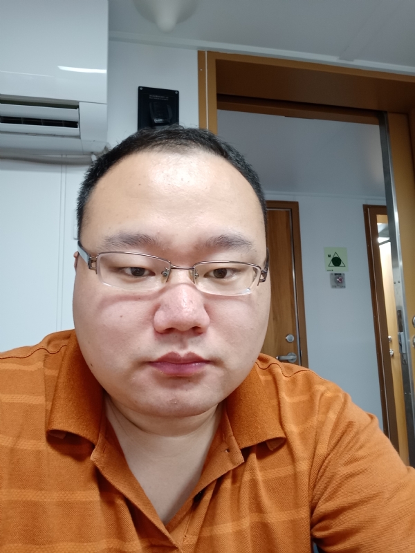 努力爱一次的第一张照片--营口中老年相亲网