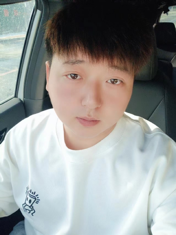 可乐加冰的第一张照片--营口中老年相亲网